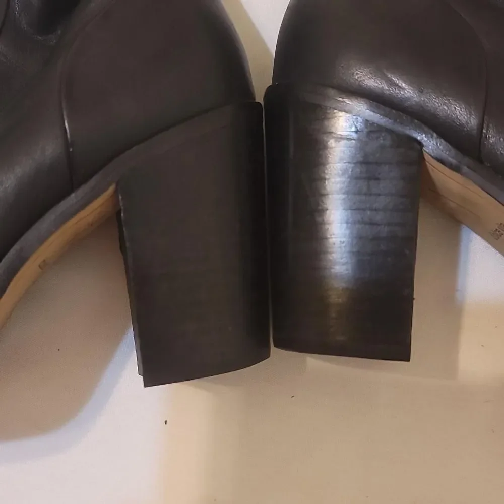 Dolce vita booties size 8‎